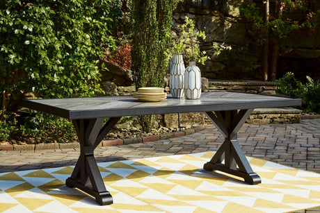 Outdoor Dining Tables