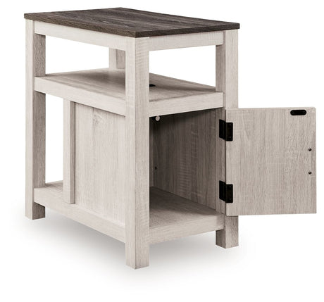 Fendenmore - Chair Side End Table
