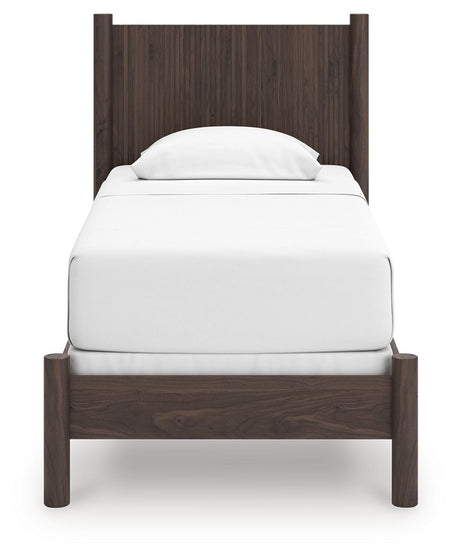 Pamytta - Panel Bedroom Set