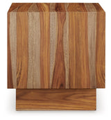 Dressonni - Square End Table - Brown